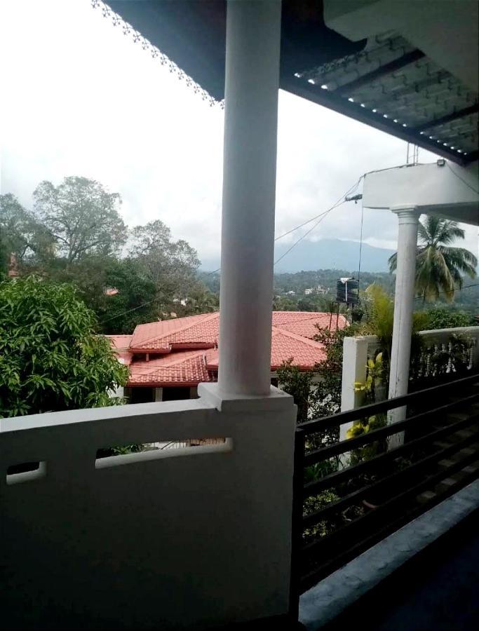 Chandi Mahal Homestay Kandy Ngoại thất bức ảnh